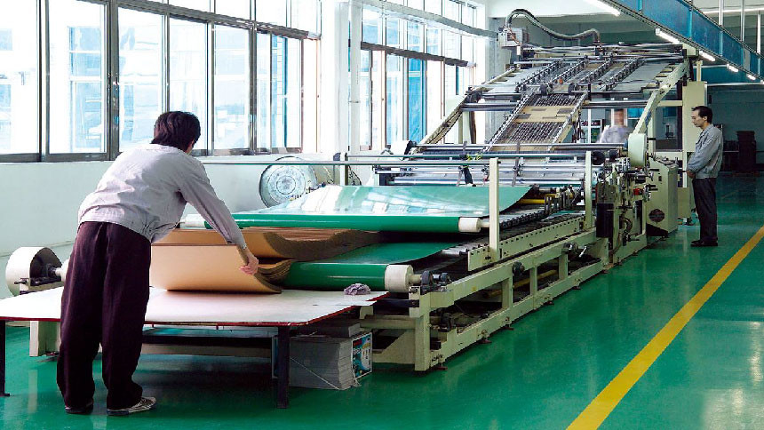 First (Shenzhen) Display Packaging Co.,Ltd fabriek productielijn